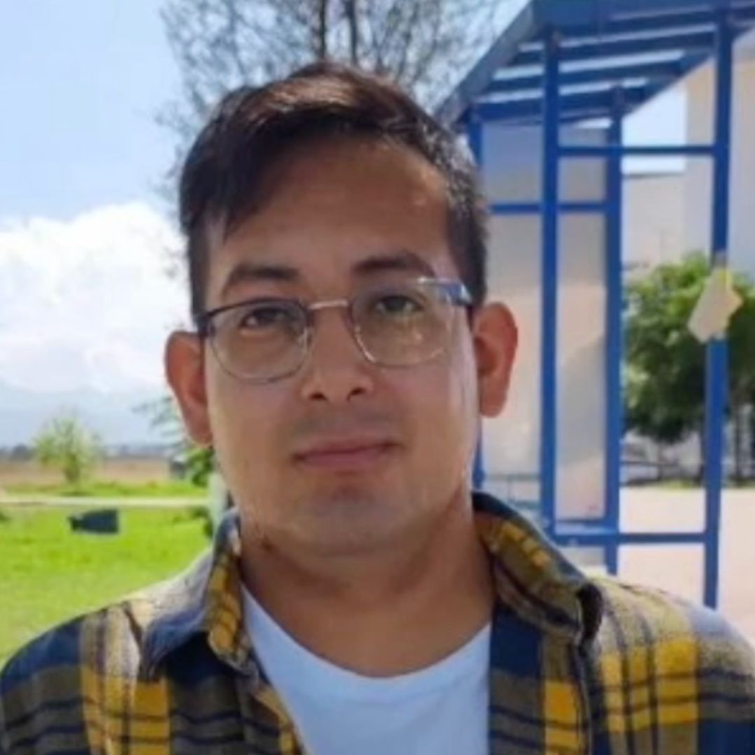 Luis Mares, joven recién egresado de la Universidad Tecnológica de León, Guanajuato fue encontrado sin vida en un predio baldío sobre el bulevar Delta, familiares confirman el hallazgo.